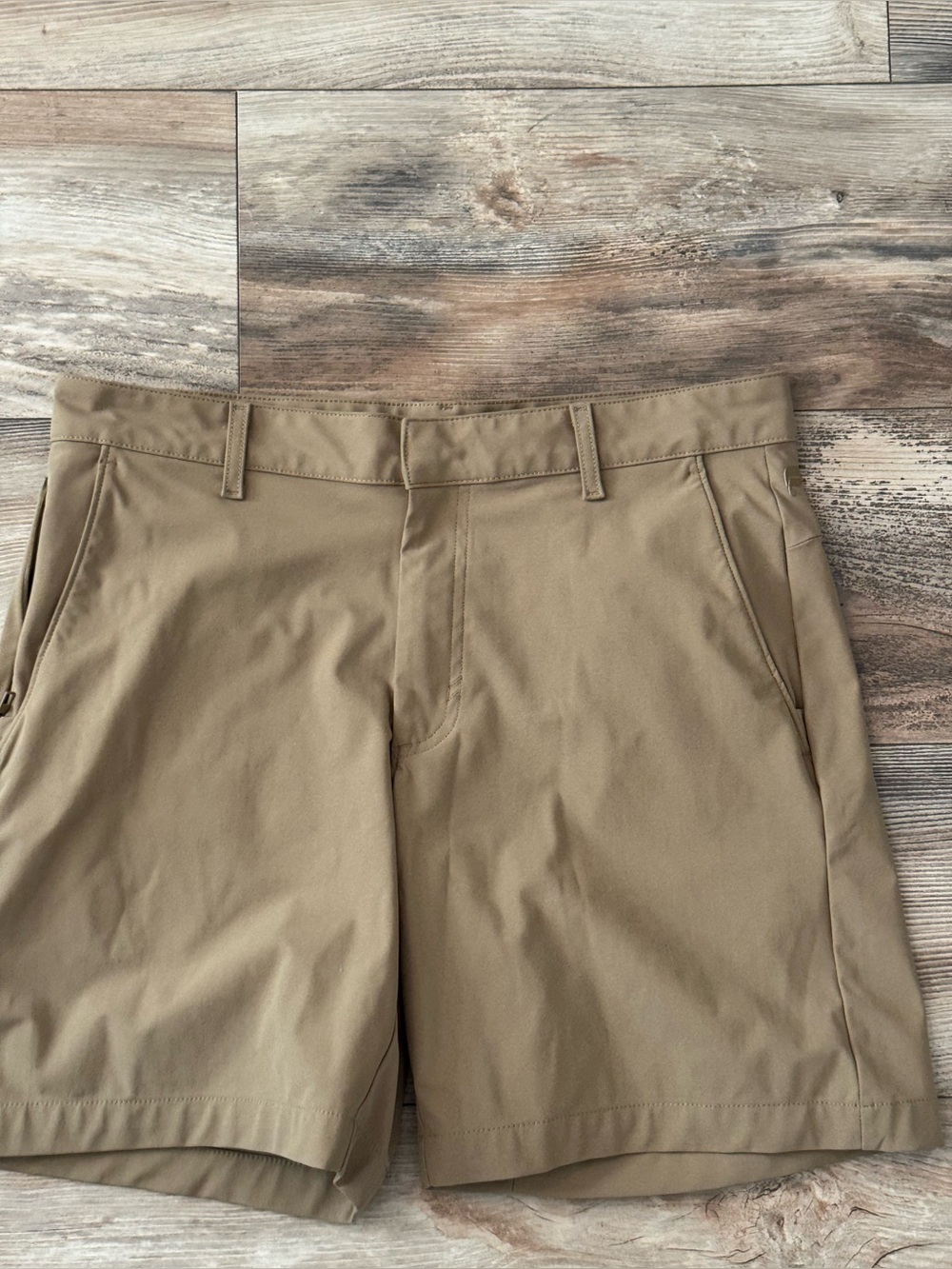 Fabletics The Only Short Khaki Size 32 - Picture 4 of 11